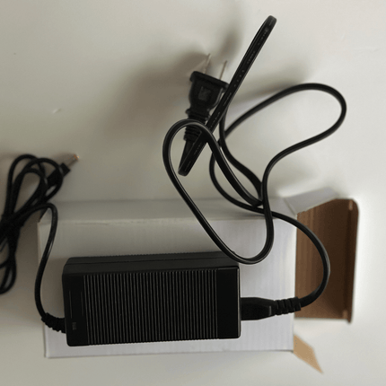 ERNE Battery Charger CHARGER - Play and Sync
